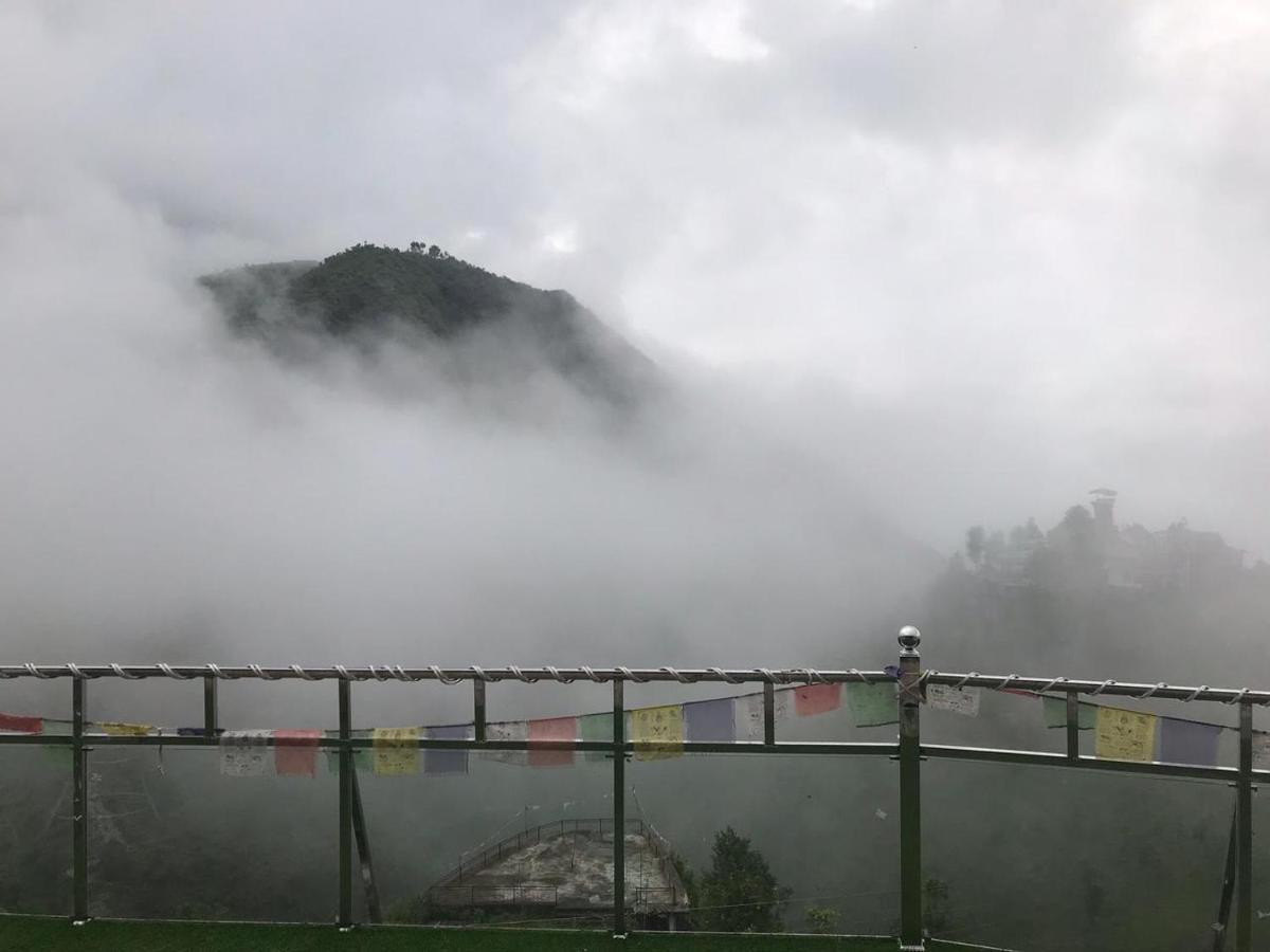 Icebergs Mussoorie - A Boutique Stay And 24 Hrs Roof Top Cafe 외부 사진