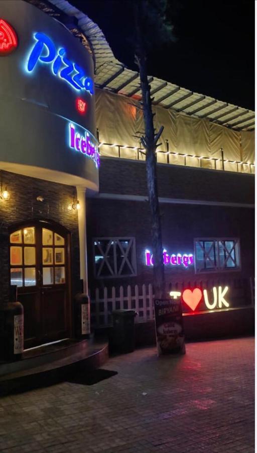 Icebergs Mussoorie - A Boutique Stay And 24 Hrs Roof Top Cafe 외부 사진