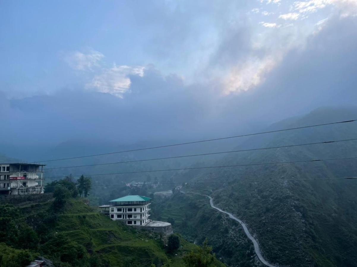 Icebergs Mussoorie - A Boutique Stay And 24 Hrs Roof Top Cafe 외부 사진