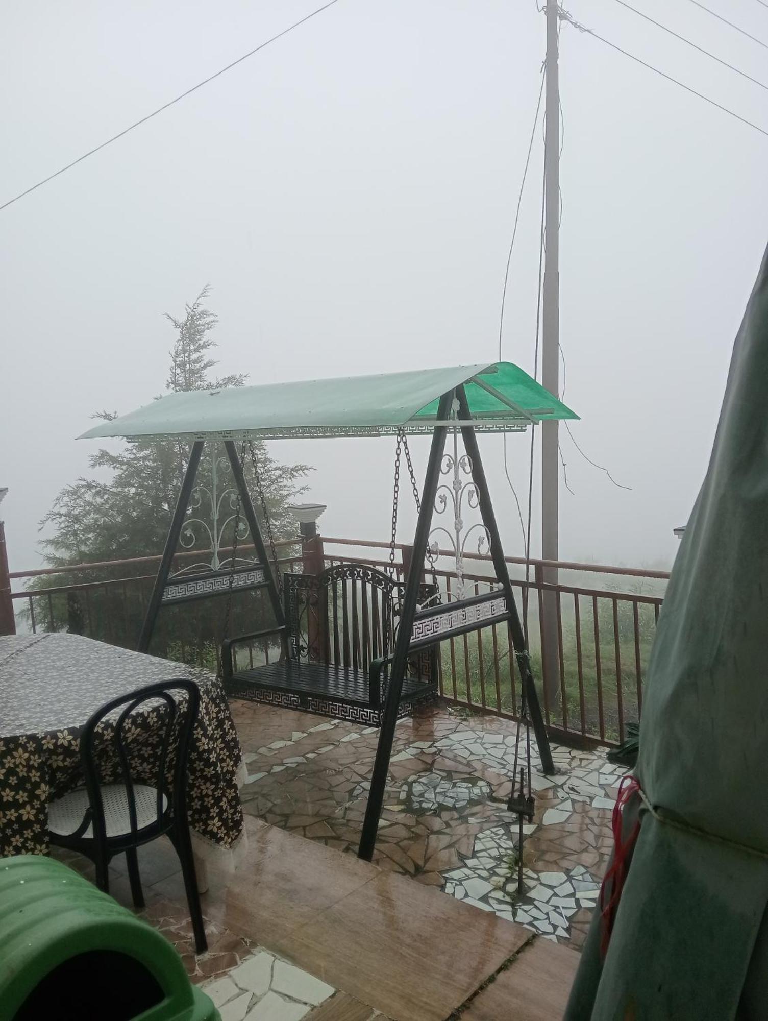 Icebergs Mussoorie - A Boutique Stay And 24 Hrs Roof Top Cafe 외부 사진