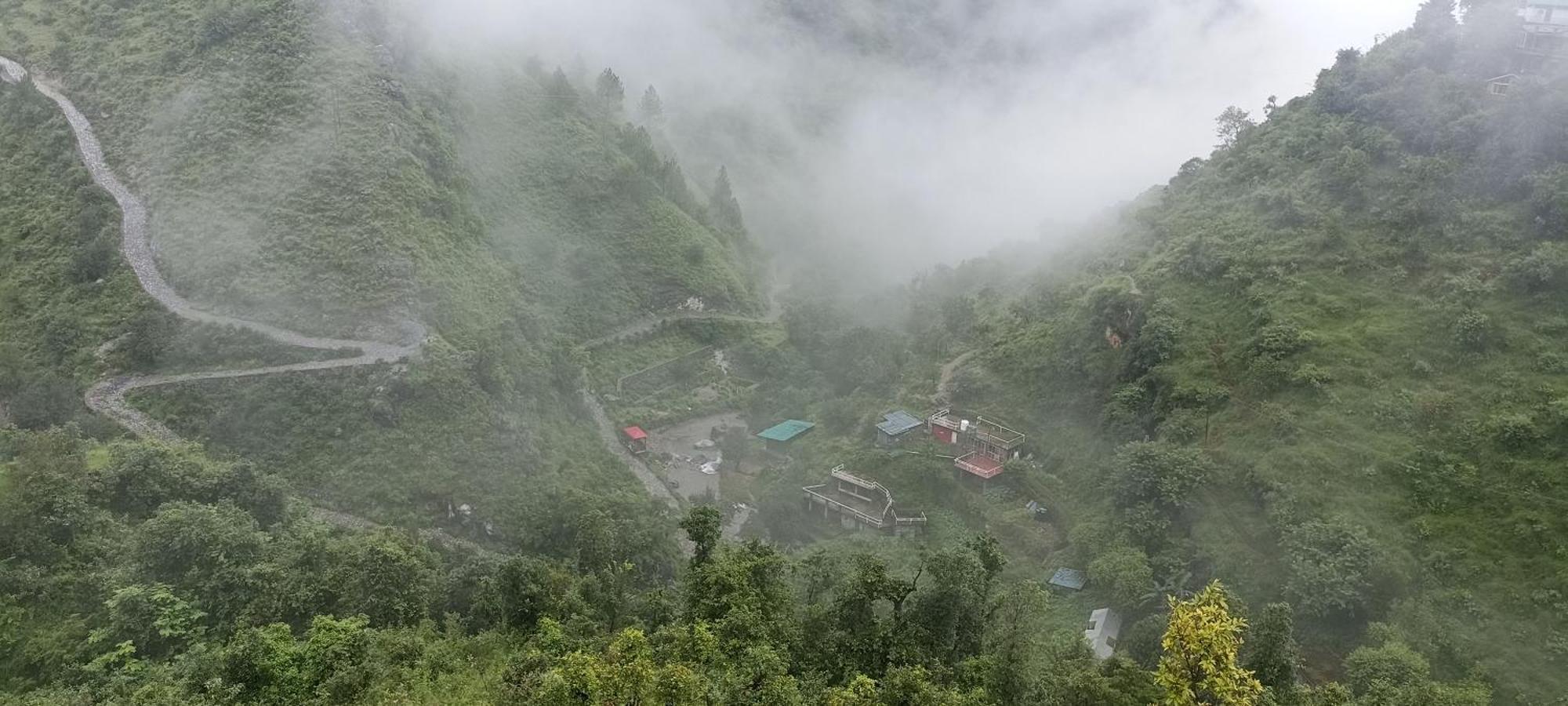 Icebergs Mussoorie - A Boutique Stay And 24 Hrs Roof Top Cafe 외부 사진